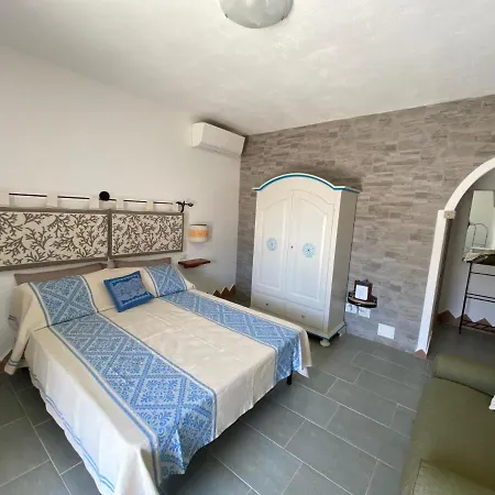 Bed & Breakfast Sa Domo De Rosa Budoni