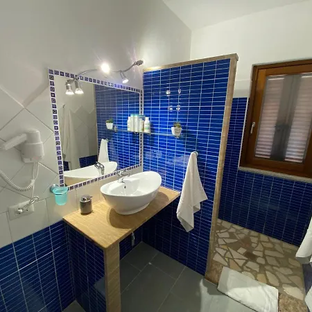 Sadomo De Rosa